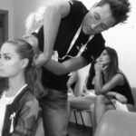 igor galassi che taglia i capelli a miss italia